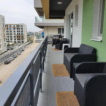 Апартаменты Apartament 2 Premium Crema Mamaia In Prima Linie La Mare Нэводари